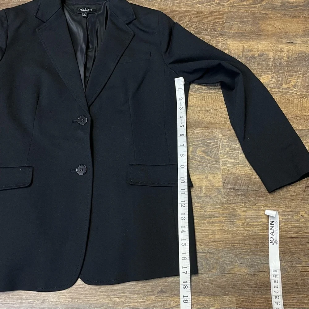 Talbots Blazer Women’s 12 Black Lined 2 Button Minimalist Coat Career Jacket - Picture 6 of 11